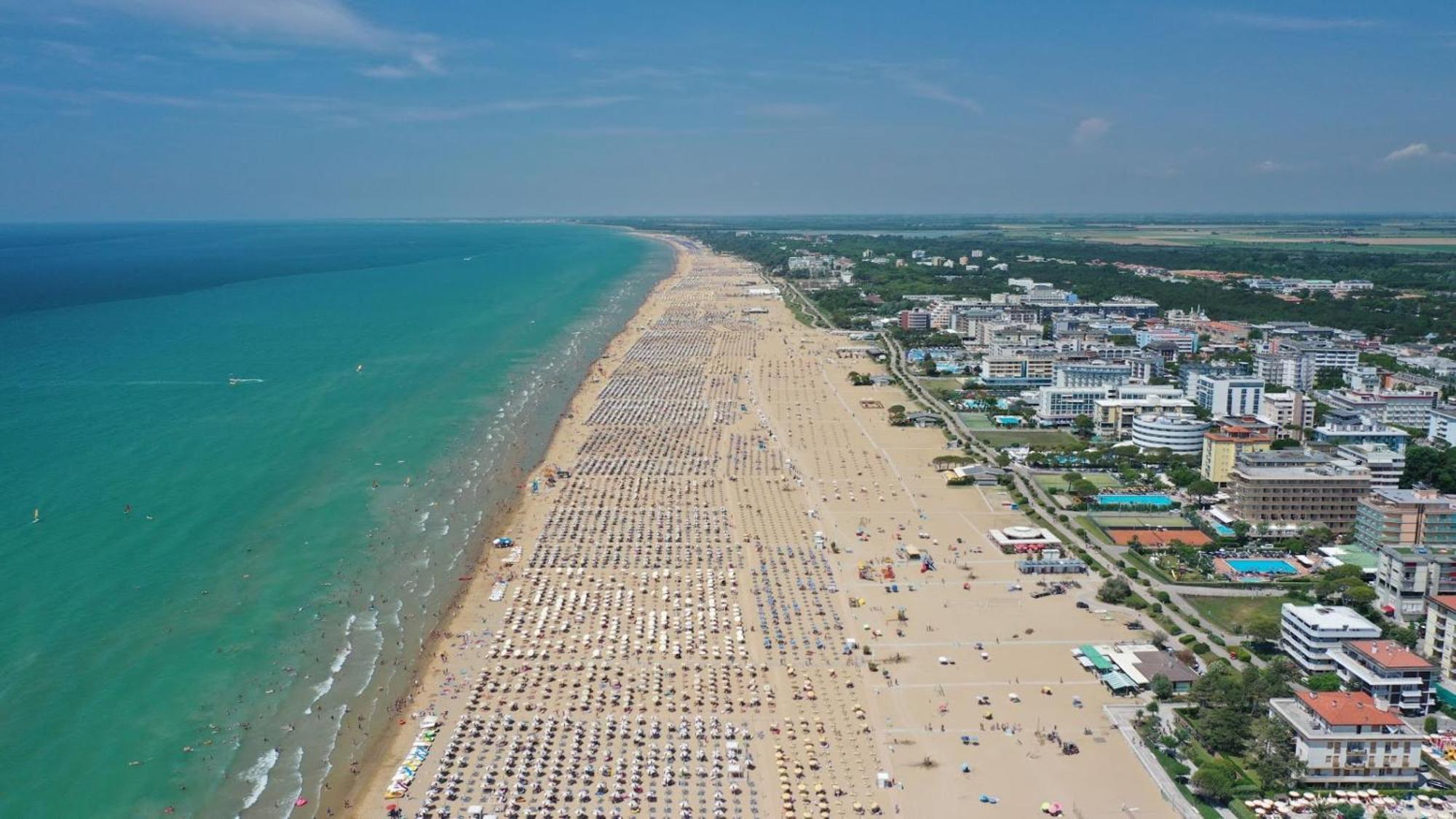 Cozy Villa 250 Metres From The Beach - Beahost - Bibione Buitenkant foto